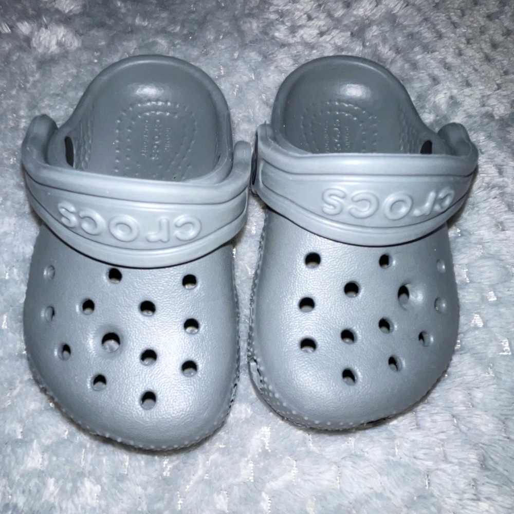 Crocs size 4c infant size